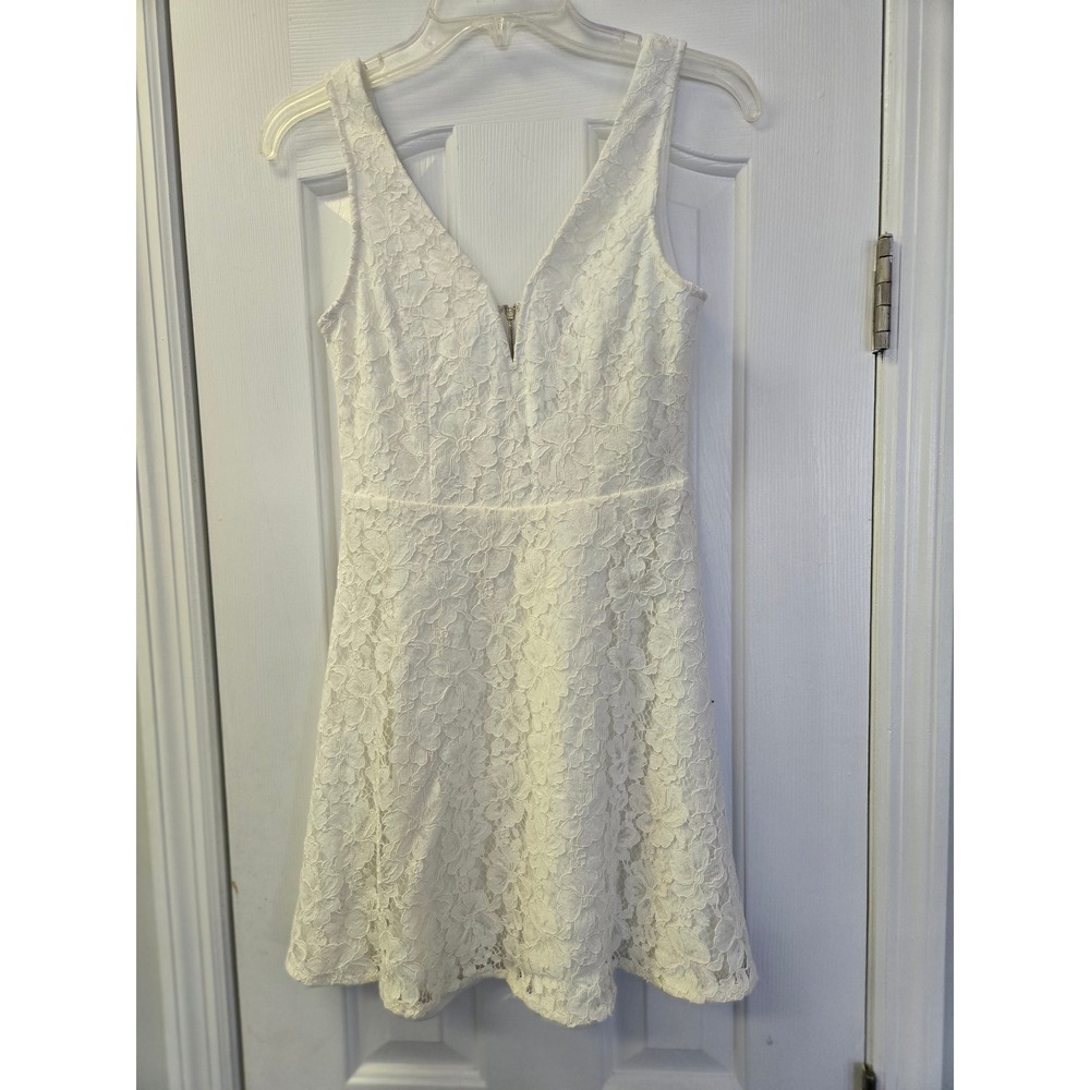 Lulus White Floral Lace V-Neck Fit and Flare Mini Dress Small Sleeveless Zipper